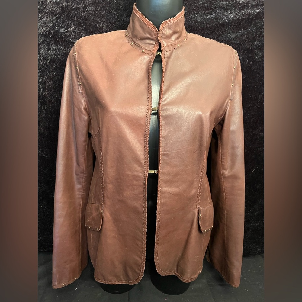 LALTRAMODA Vintage Women’s Brown Leather Jacket with Studs.  Size 46. L-09